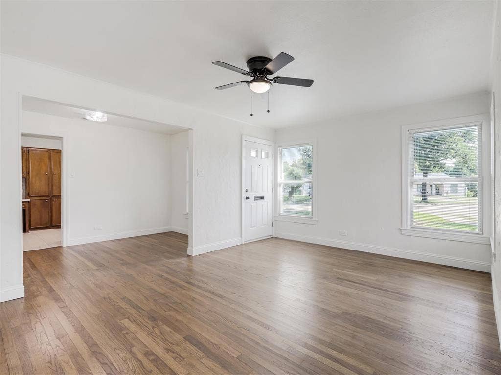 1502 Resistol Road, Garland, TX 75042 Stunning open living area