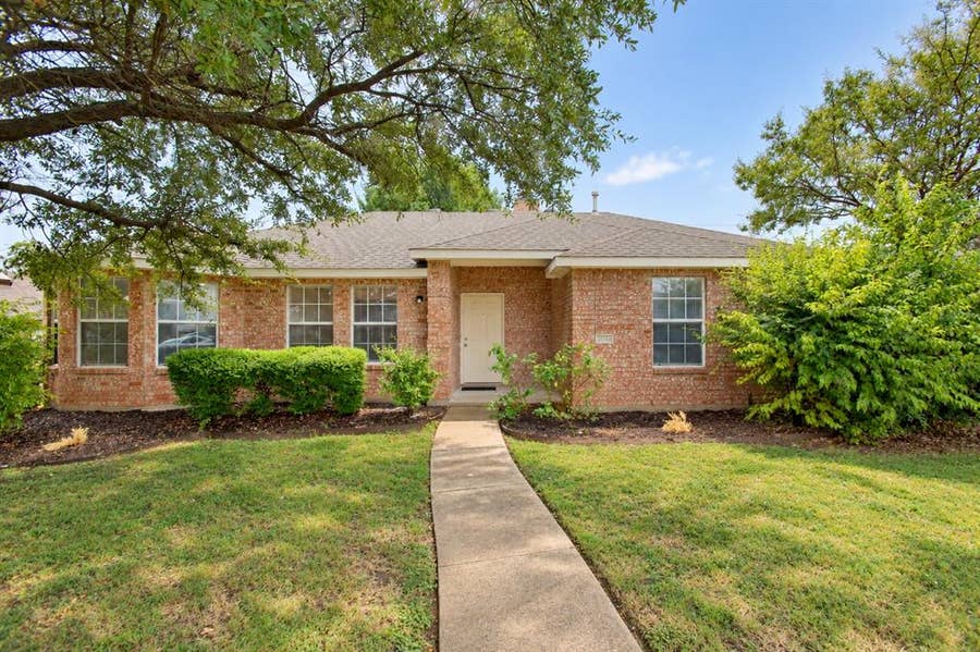Property photo for 2040 Garden Crest Lane, Dallas, TX