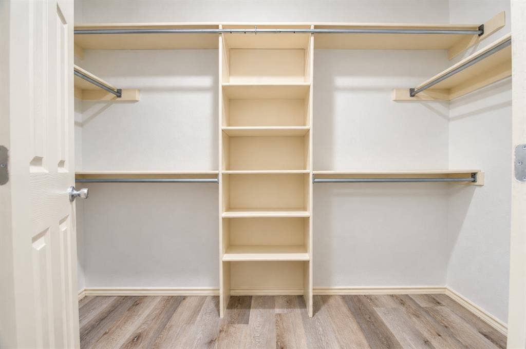 2040 Garden Crest Lane, Dallas, TX 75232 Spacious closet in master