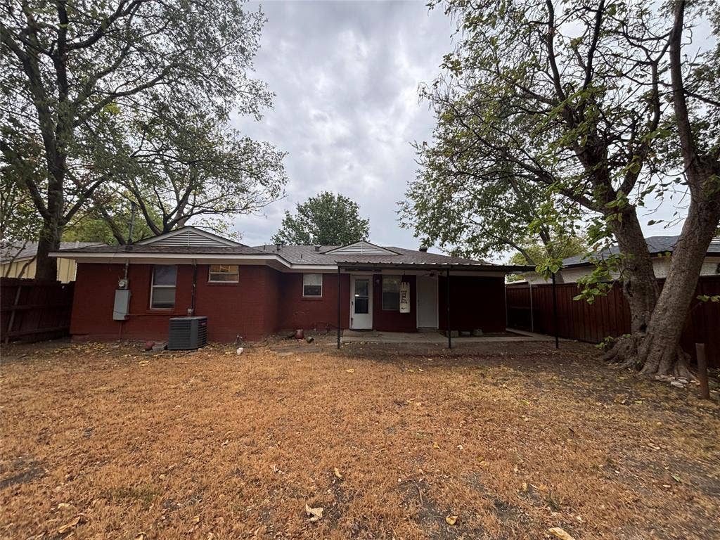 3525 Susan Drive, Mesquite, TX 75150 Huge back yard -Great for parties & BBQ