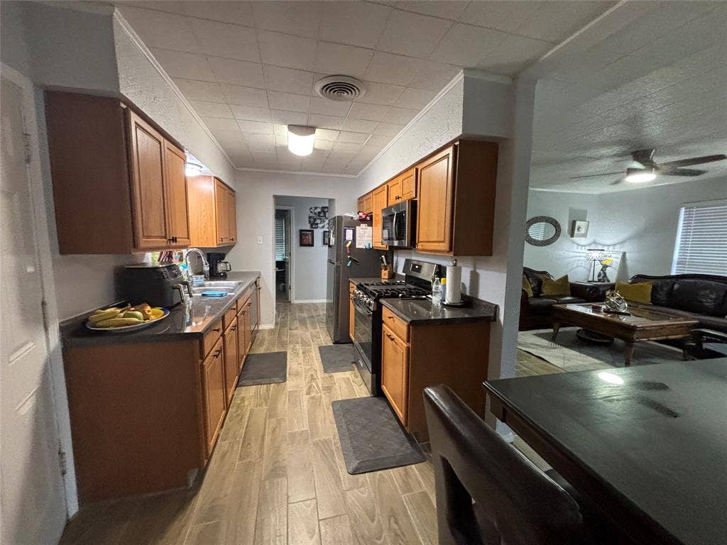 3525 Susan Drive, Mesquite, TX 75150 3525 Susan Drive, Mesquite, TX 75150