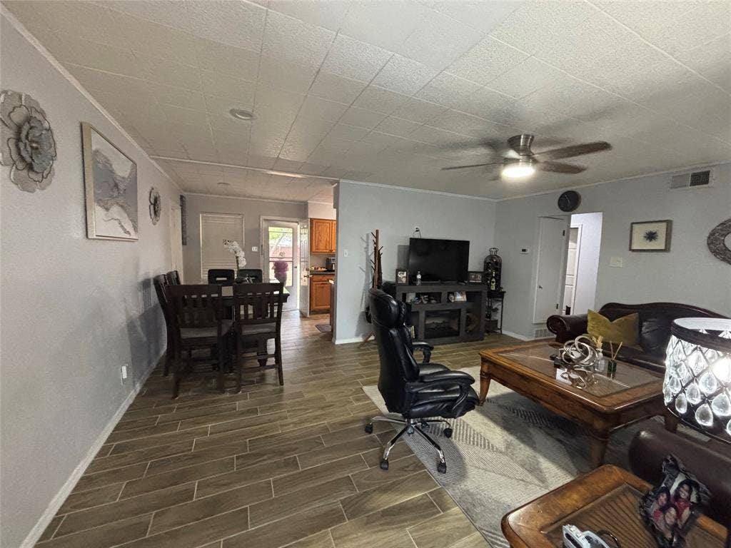 3525 Susan Drive, Mesquite, TX 75150 3525 Susan Drive, Mesquite, TX 75150