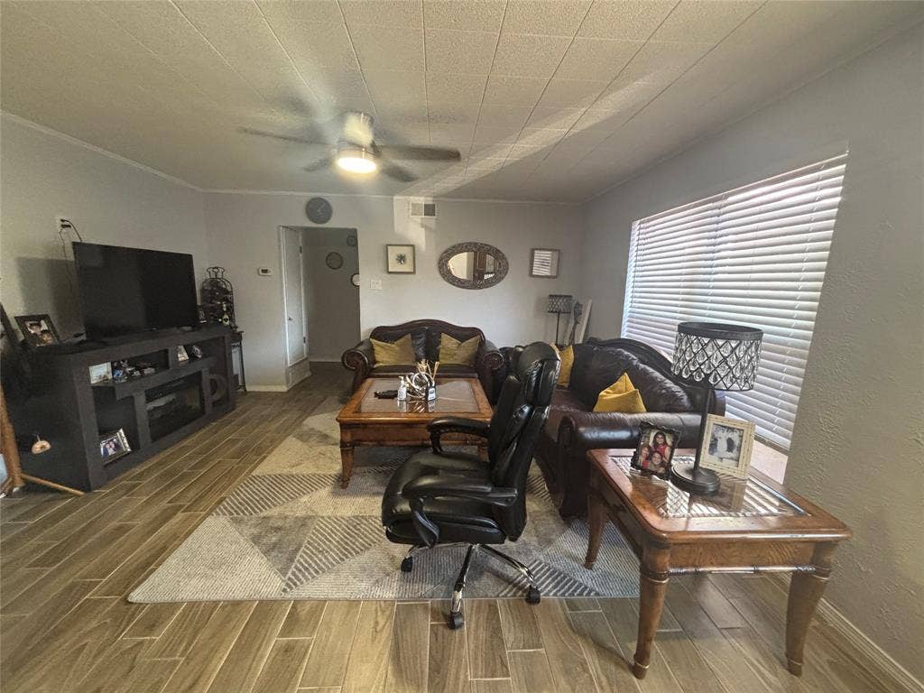 3525 Susan Drive, Mesquite, TX 75150 3525 Susan Drive, Mesquite, TX 75150