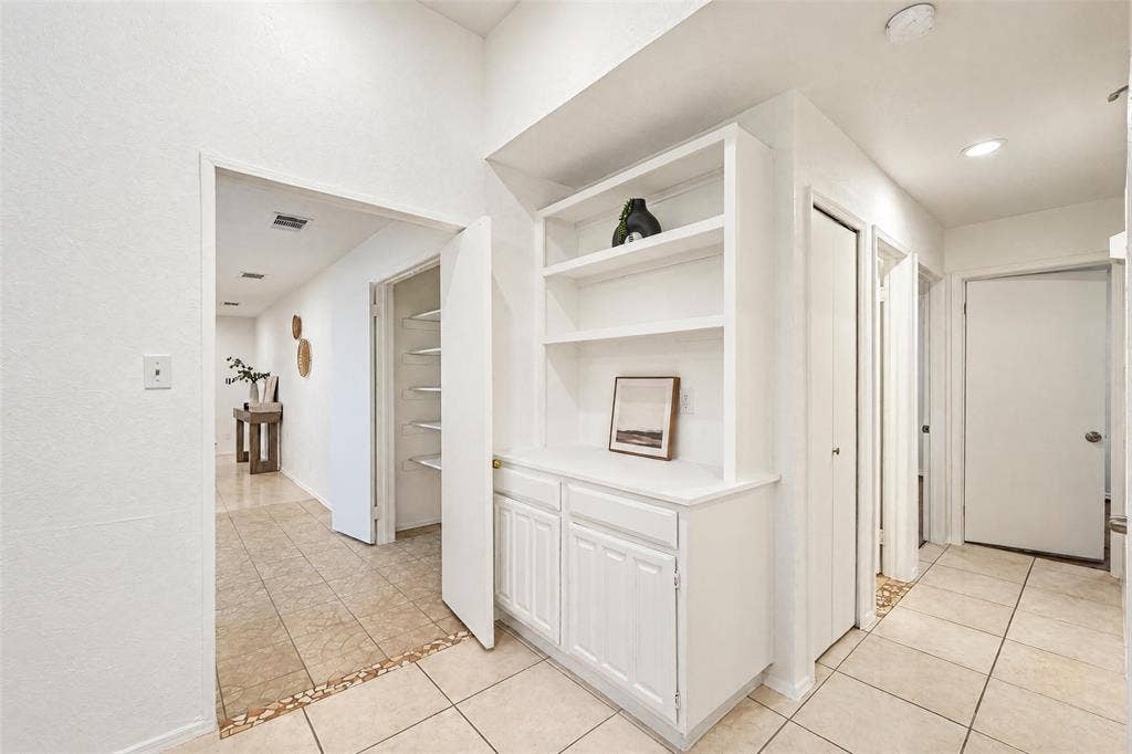 2650 Princewood Drive, Garland, TX 75040 2650 Princewood Drive, Garland, TX 75040