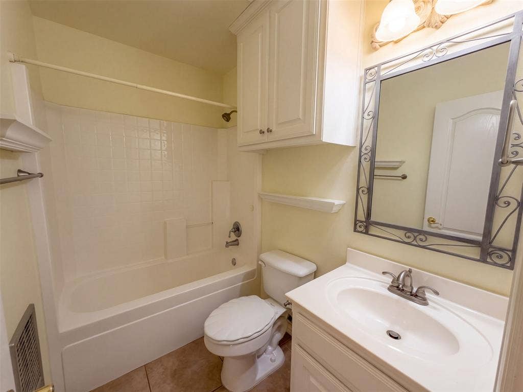 2836 S Lakeview Drive, Cedar Hill, TX 75104 2836 S Lakeview Drive, Cedar Hill, TX 75104
