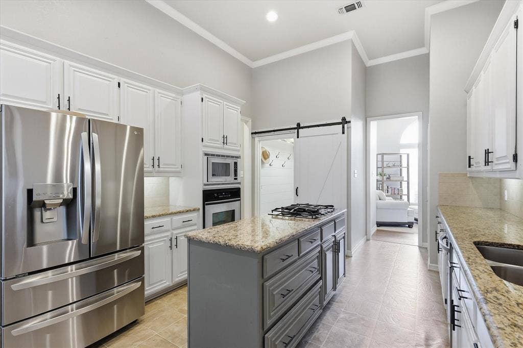 2705 Mimosa Court, Bedford, TX 76021 2705 Mimosa Court, Bedford, TX 76021