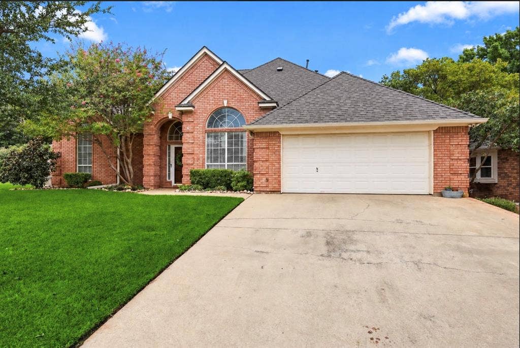 2705 Mimosa Court, Bedford, TX 76021 2705 Mimosa Court, Bedford, TX 76021