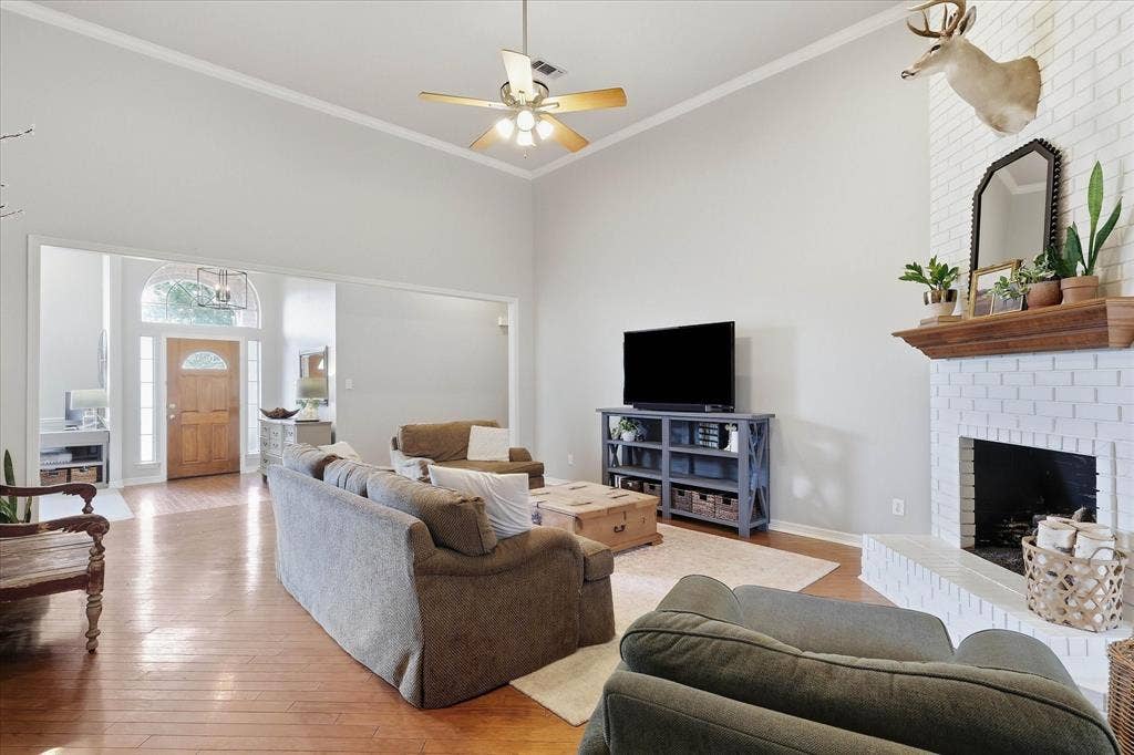 2705 Mimosa Court, Bedford, TX 76021 2705 Mimosa Court, Bedford, TX 76021