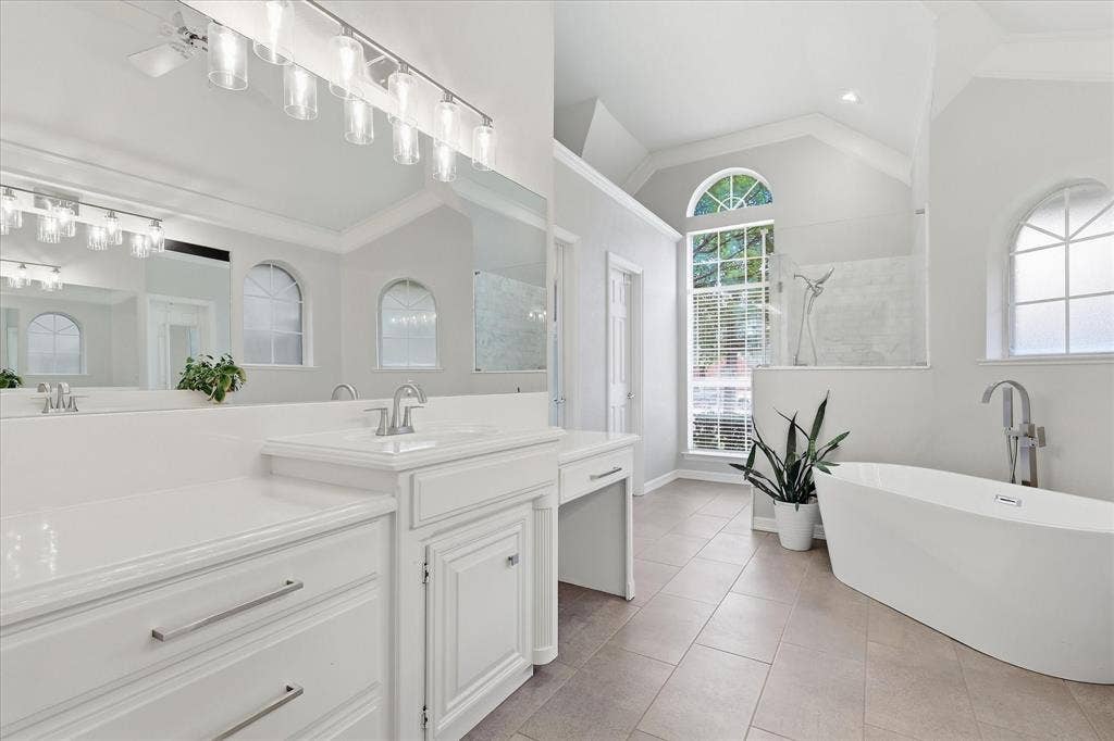 2705 Mimosa Court, Bedford, TX 76021 2705 Mimosa Court, Bedford, TX 76021