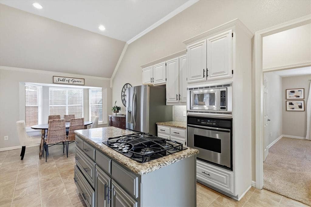 2705 Mimosa Court, Bedford, TX 76021 2705 Mimosa Court, Bedford, TX 76021