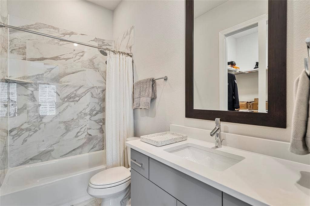 2157 Wenge Lane, Dallas, TX 75219 2157 Wenge Lane, Dallas, TX 75219