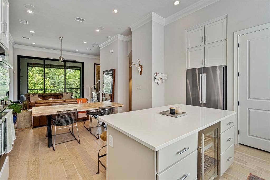 2157 Wenge Lane, Dallas, TX 75219 2157 Wenge Lane, Dallas, TX 75219