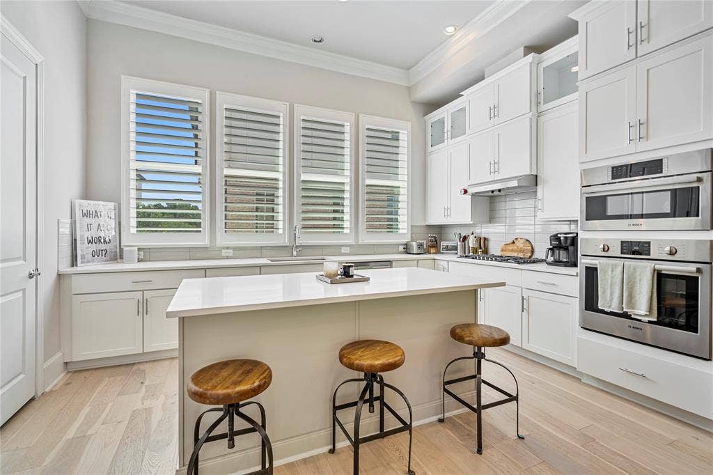 2157 Wenge Lane, Dallas, TX 75219 2157 Wenge Lane, Dallas, TX 75219