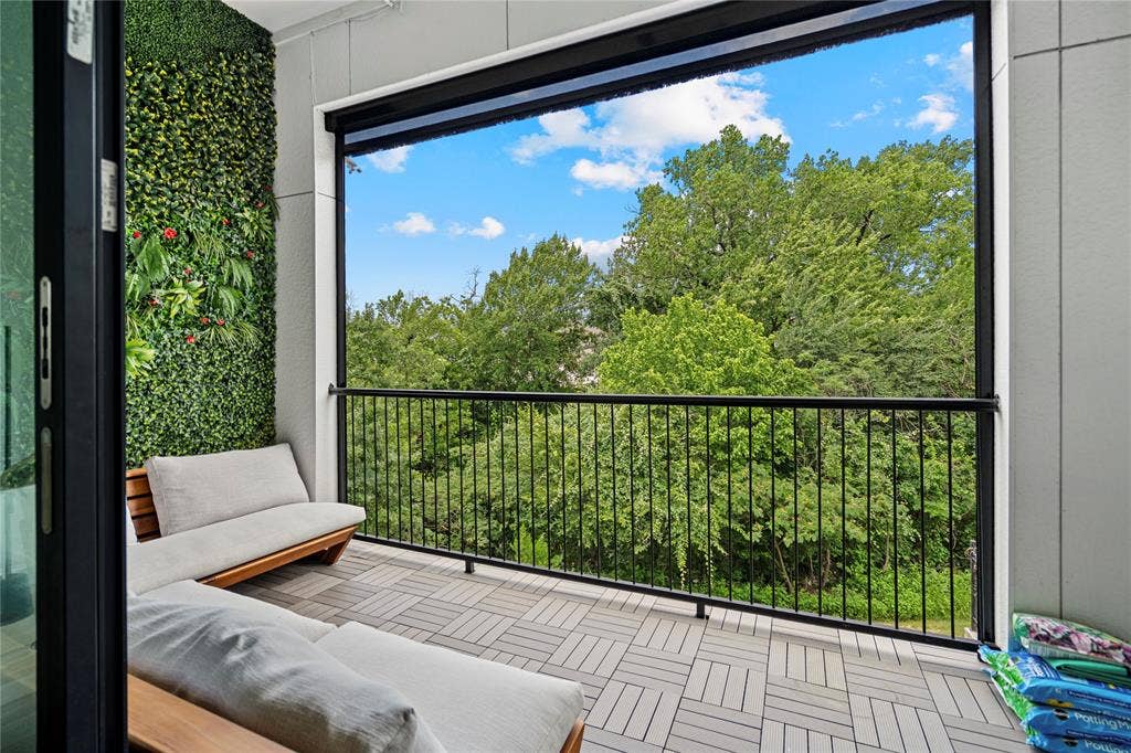 2157 Wenge Lane, Dallas, TX 75219 2157 Wenge Lane, Dallas, TX 75219