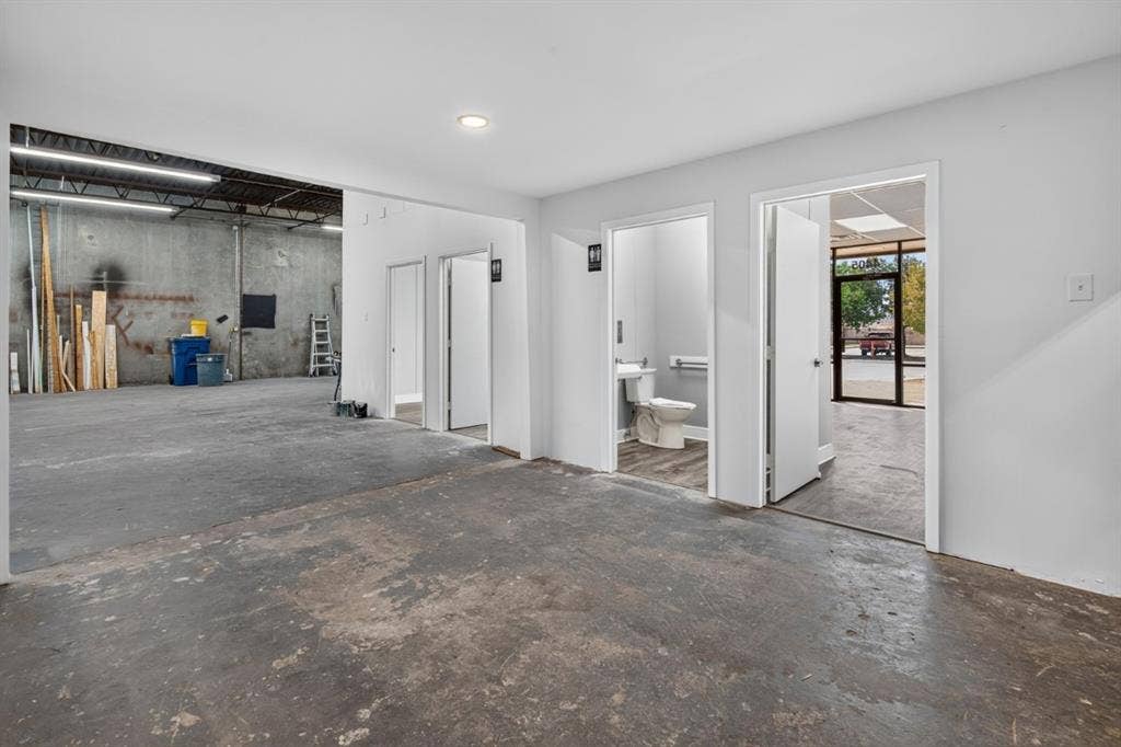 4405 Industrial Street, Rowlett, TX 75088 4405 Industrial Street, Rowlett, TX 75088