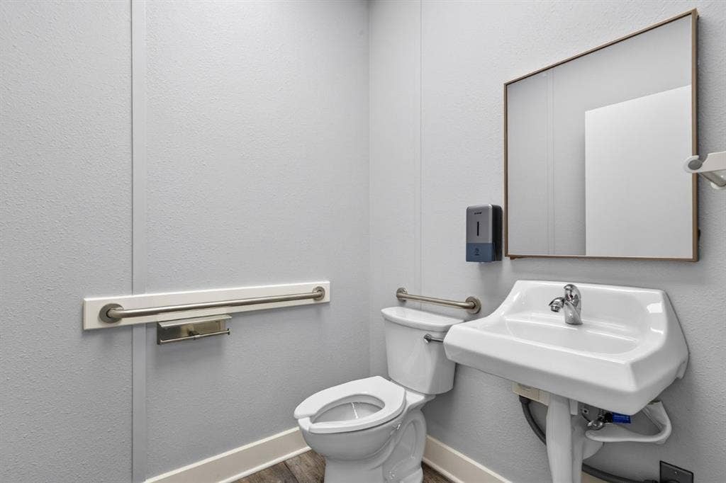 4405 Industrial Street, Rowlett, TX 75088 4405 Industrial Street, Rowlett, TX 75088