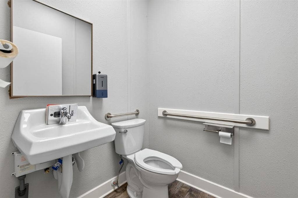 4405 Industrial Street, Rowlett, TX 75088 4405 Industrial Street, Rowlett, TX 75088