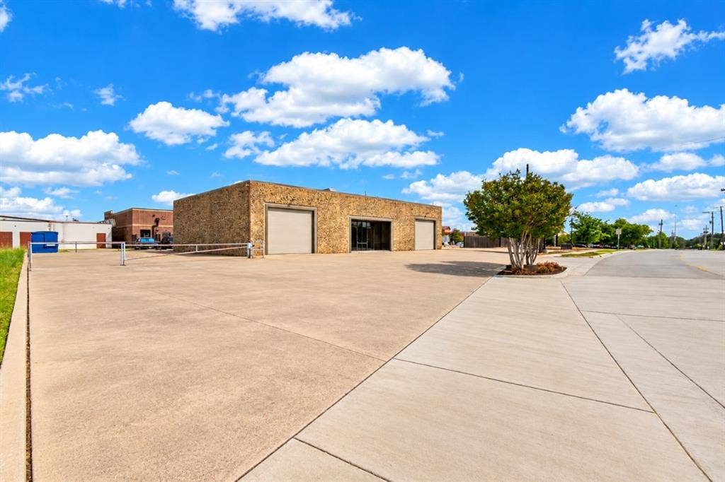 4405 Industrial Street, Rowlett, TX 75088 4405 Industrial Street, Rowlett, TX 75088