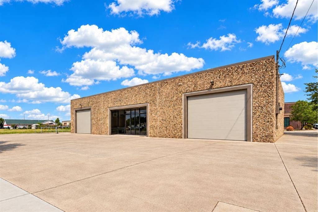 4405 Industrial Street, Rowlett, TX 75088 4405 Industrial Street, Rowlett, TX 75088