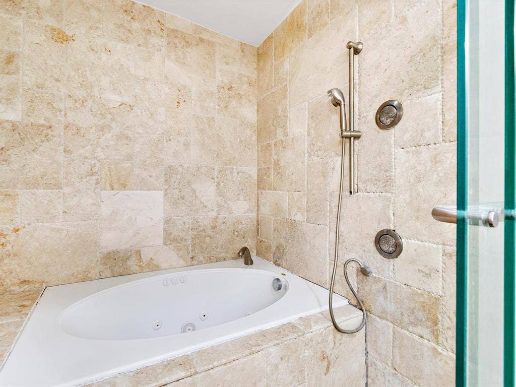 9902 Galway Drive, Dallas, TX 75218 Spa like primary bath
