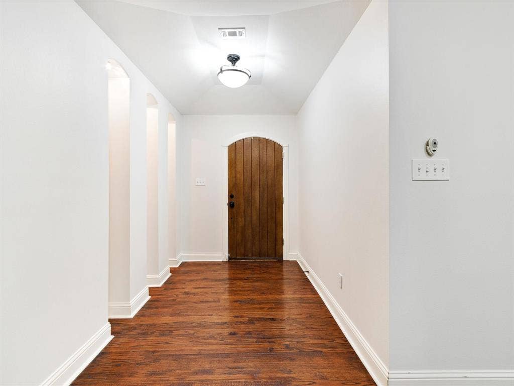 9902 Galway Drive, Dallas, TX 75218 With alcoves for your art