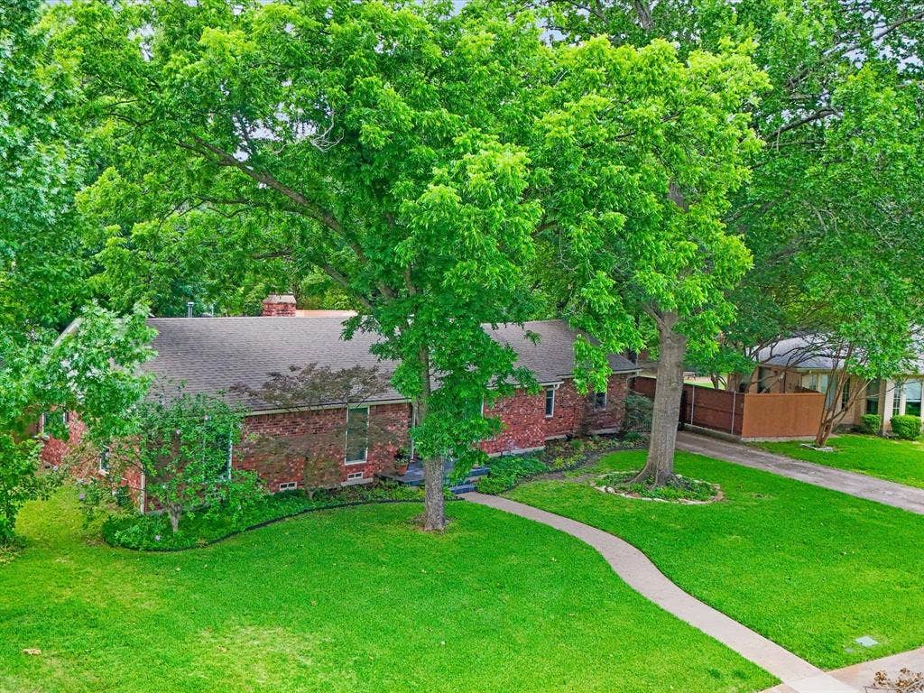 9902 Galway Drive, Dallas, TX 75218 9902 Galway Drive, Dallas, TX 75218