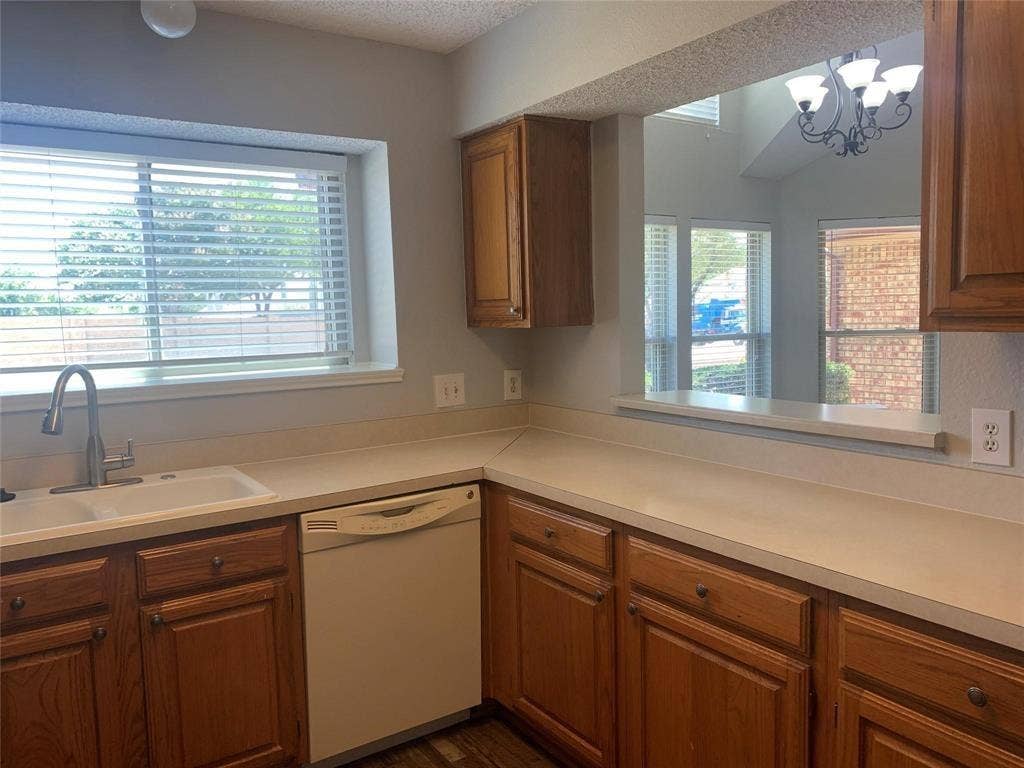 2766 Claremont Drive, Grand Prairie, TX 75052 2766 Claremont Drive, Grand Prairie, TX 75052