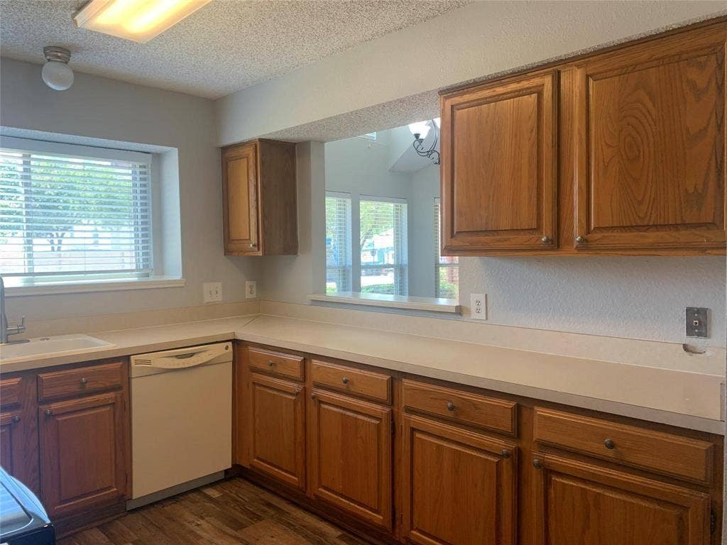 2766 Claremont Drive, Grand Prairie, TX 75052 2766 Claremont Drive, Grand Prairie, TX 75052