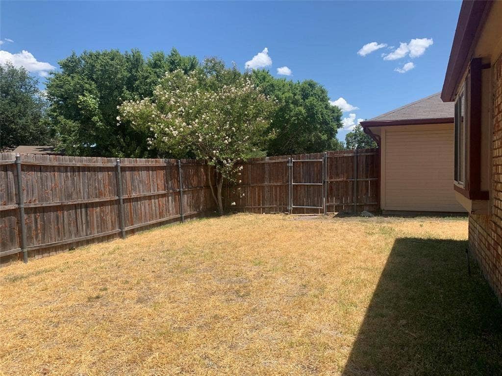 2766 Claremont Drive, Grand Prairie, TX 75052 2766 Claremont Drive, Grand Prairie, TX 75052