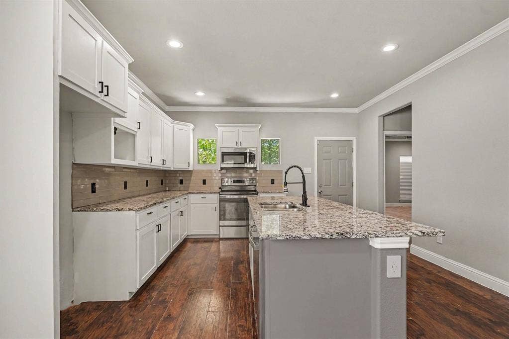 4221 Cardinal Drive, Dallas, TX 75216 4221 Cardinal Drive, Dallas, TX 75216