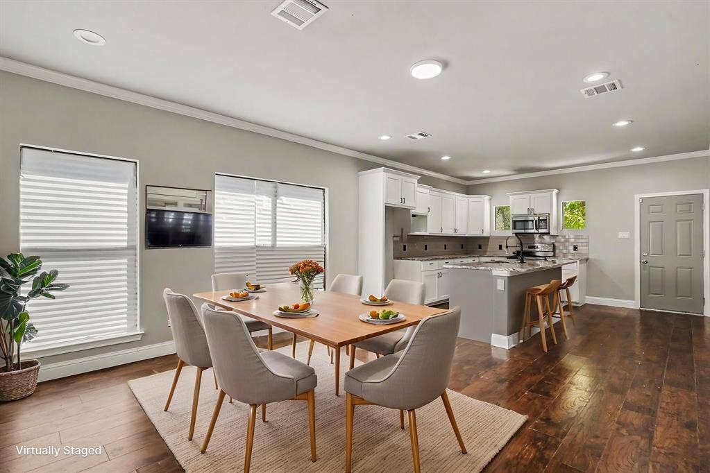 4221 Cardinal Drive, Dallas, TX 75216 4221 Cardinal Drive, Dallas, TX 75216