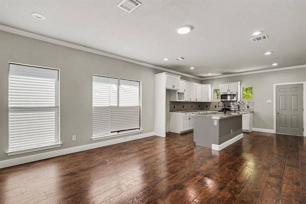 4221 Cardinal Drive, Dallas, TX 75216 4221 Cardinal Drive, Dallas, TX 75216
