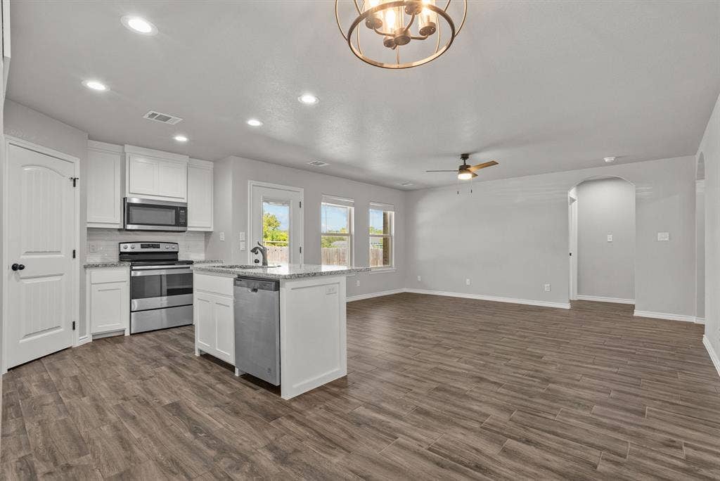 220 St Charles Drive, #B, Springtown, TX 76082 220 St Charles Drive, #B, Springtown, TX 76082