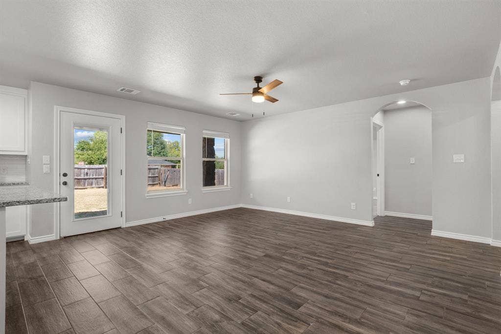 220 St Charles Drive, #B, Springtown, TX 76082 220 St Charles Drive, #B, Springtown, TX 76082