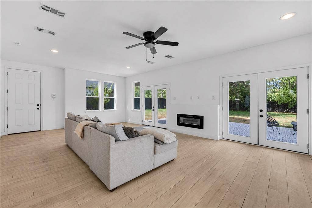 102 Glenn Avenue, Rockwall, TX 75087