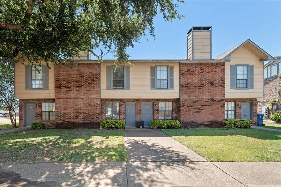 Property photo for 2826 Wimbledon Court, #B, Garland, TX