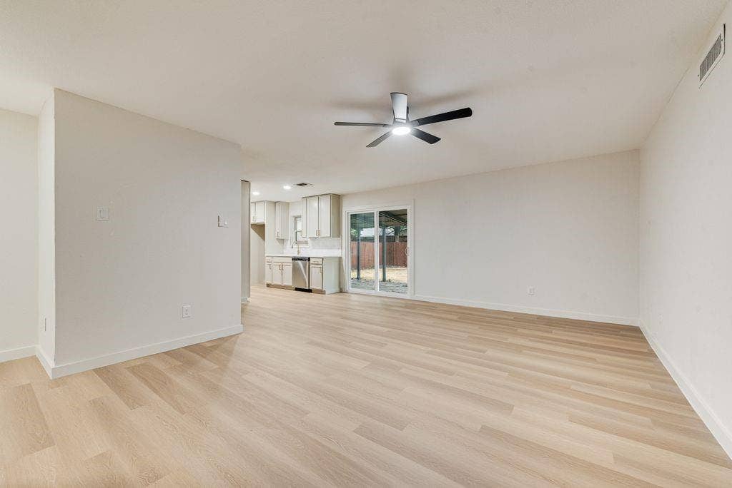 3357 Nottingham Lane, Plano, TX 75074 3357 Nottingham Lane, Plano, TX 75074