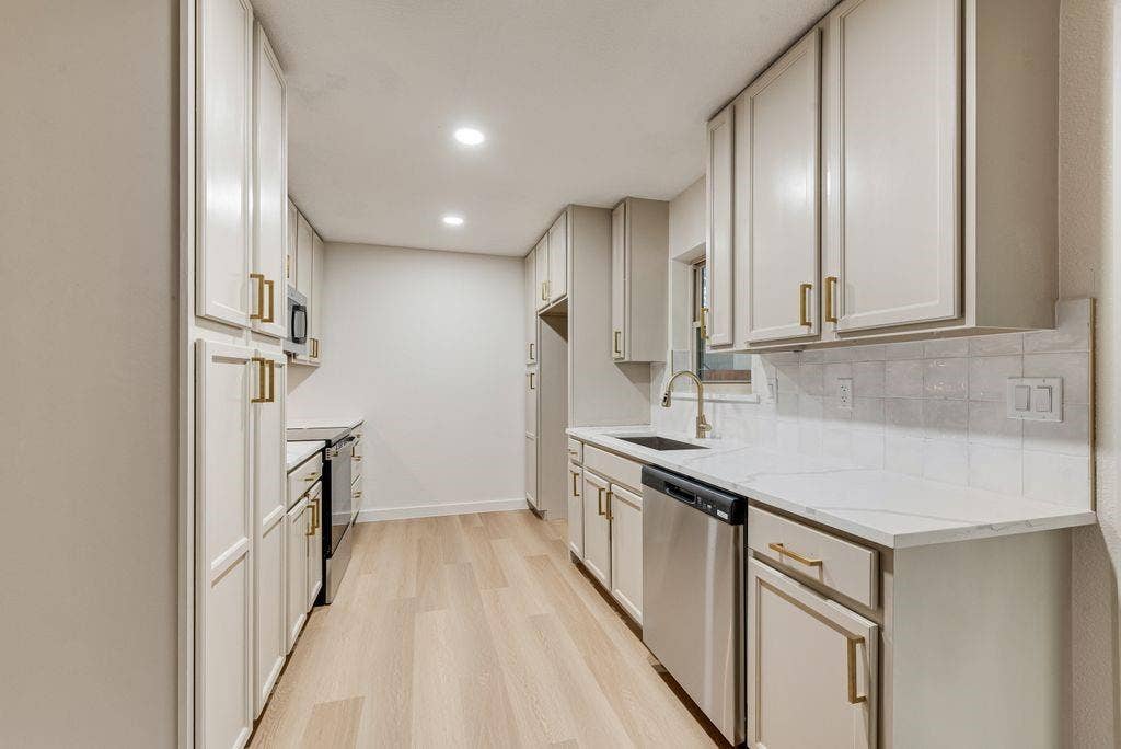 3357 Nottingham Lane, Plano, TX 75074 3357 Nottingham Lane, Plano, TX 75074