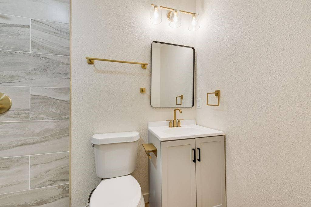 3357 Nottingham Lane, Plano, TX 75074 3357 Nottingham Lane, Plano, TX 75074