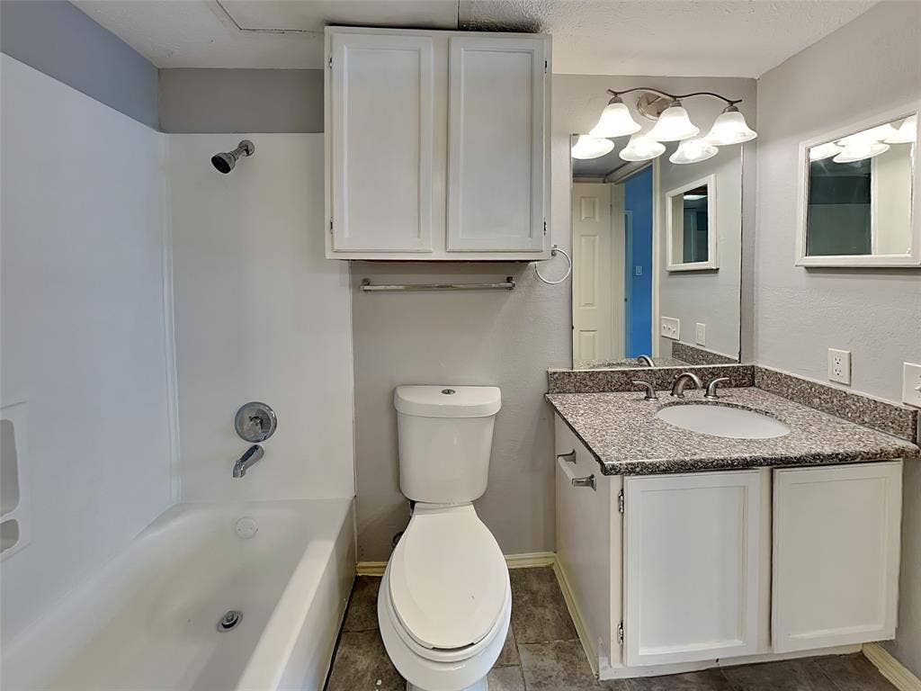 6108 Abrams, #323, Dallas, TX 75231