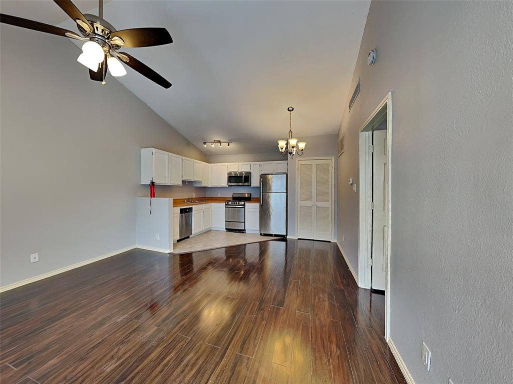 6108 Abrams, #323, Dallas, TX 75231