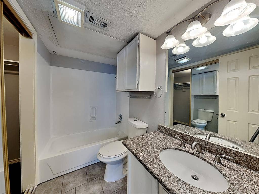6108 Abrams, #323, Dallas, TX 75231