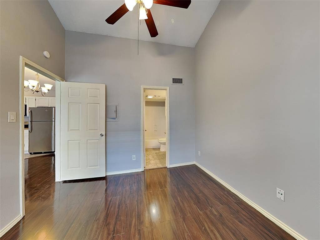 6108 Abrams, #323, Dallas, TX 75231
