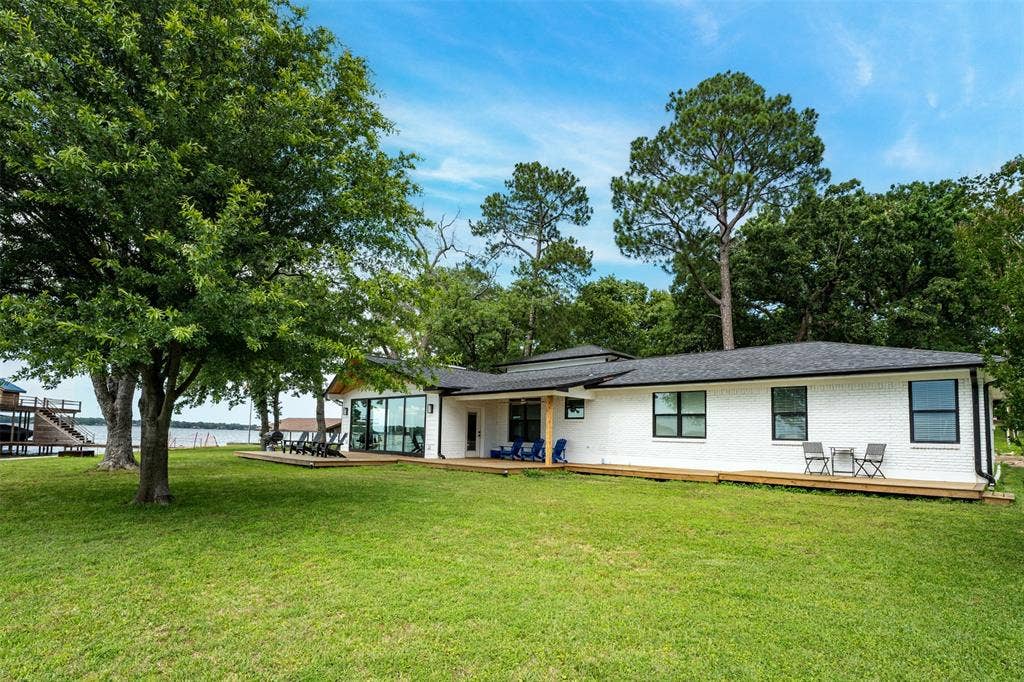 221 Edythe Dee Lane, Mabank, TX 75156 221 Edythe Dee Lane, Mabank, TX 75156