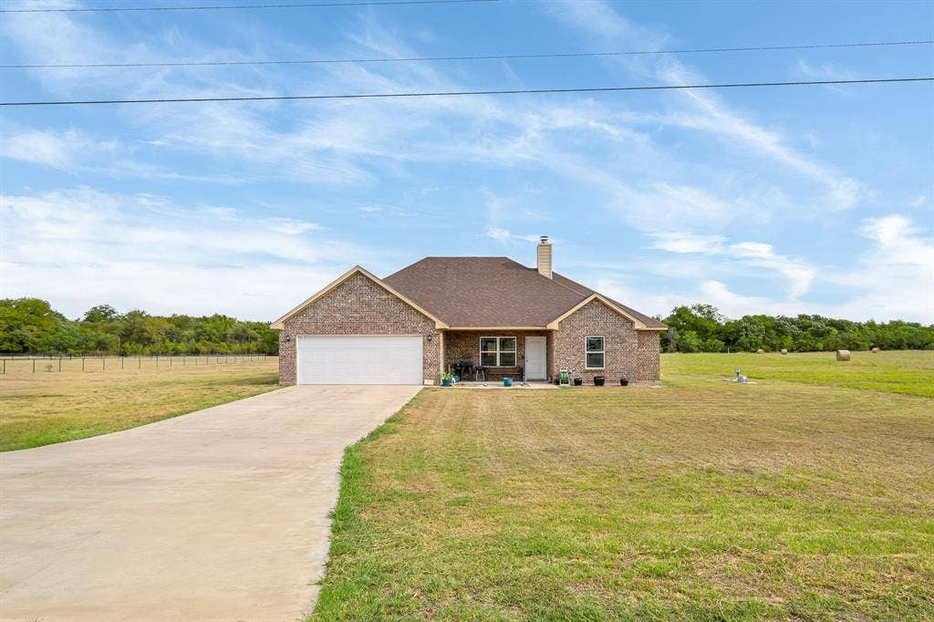 1215 River Hills Road, Stephenville, TX 76401 Front exterior