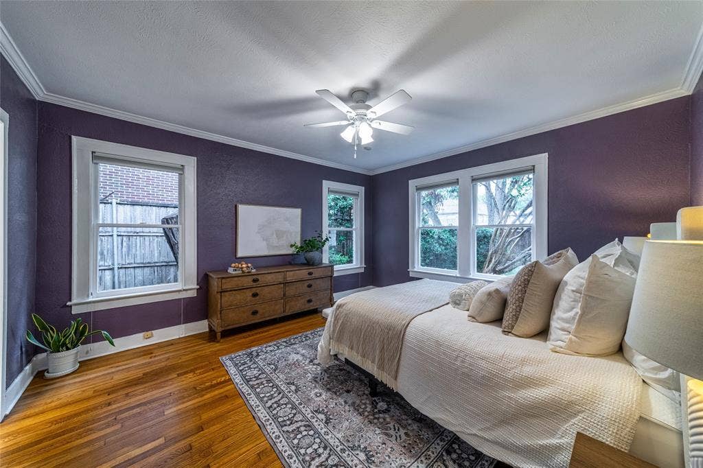 5322 Vanderbilt Ave.