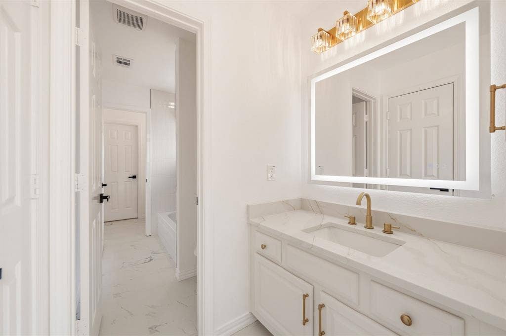 2025 Houlton Lane, Plano, TX 75025 2025 Houlton Lane, Plano, TX 75025