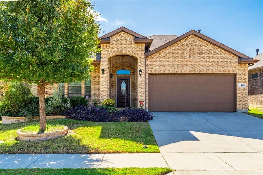 Property photo for 2408 Red Draw Road, Fort Worth, TX
