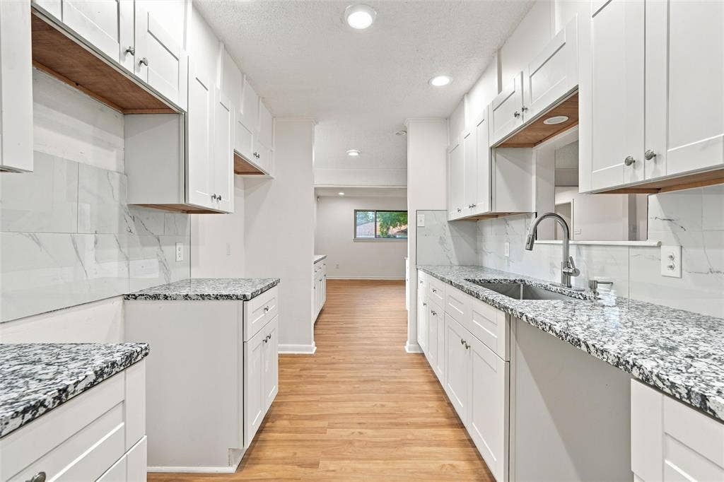 1720 Mountainview Drive, Waco, TX 76710 1720 Mountainview Drive, Waco, TX 76710