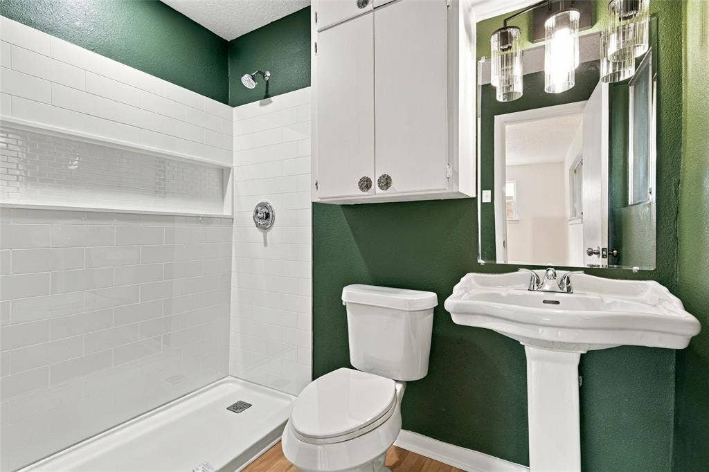 1720 Mountainview Drive, Waco, TX 76710 1720 Mountainview Drive, Waco, TX 76710